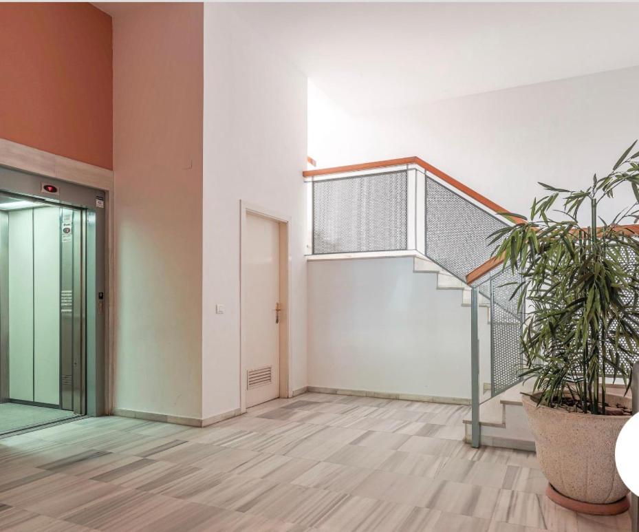 Exclusivo Duplex Con Terraza En Sevilla Экстерьер фото